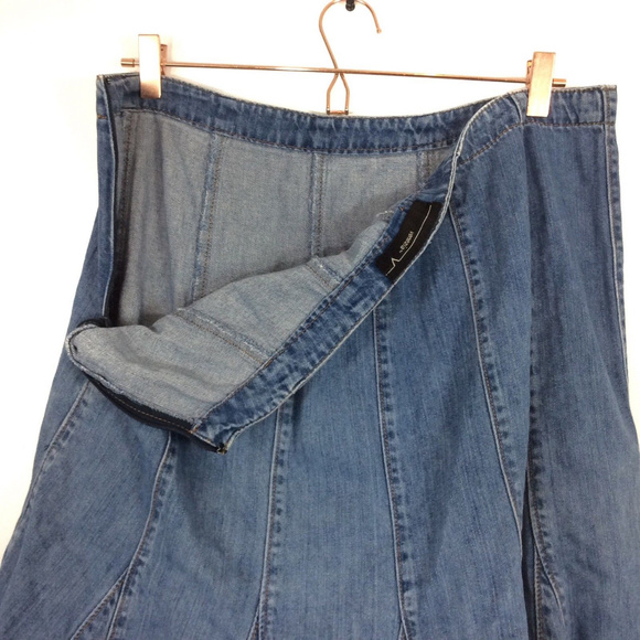 ❌SOLD❌Venezia Jean Denim Fit & Flare Mermaid Skirt - Picture 3 of 4